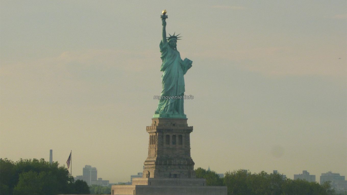 Знаменитая статуя свободы